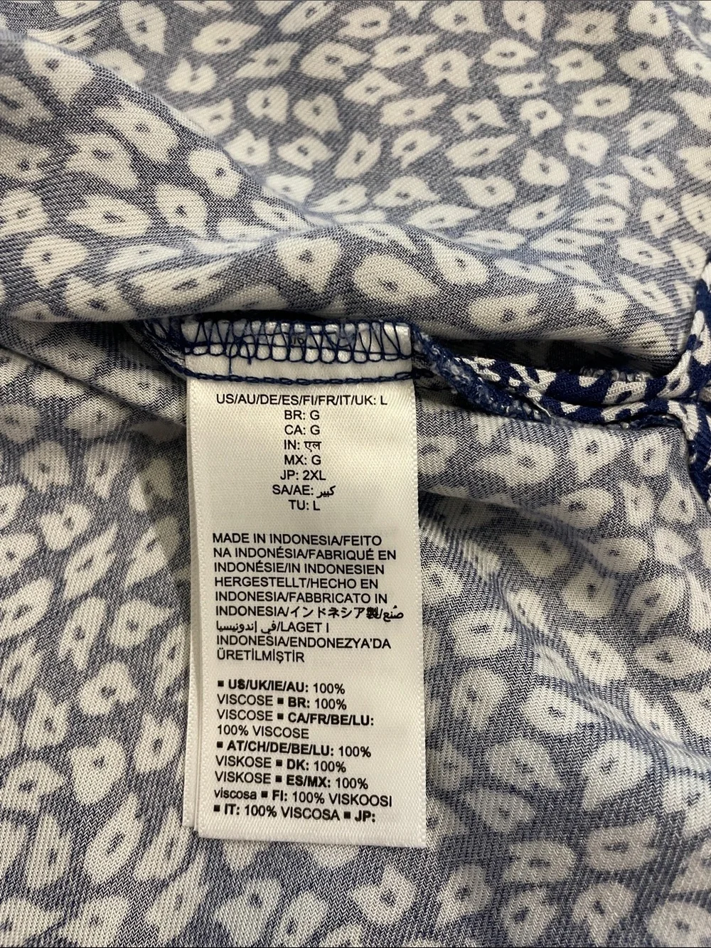 Amazon Essentials Navy/White Petals Blouse L - Picture 7 of 11